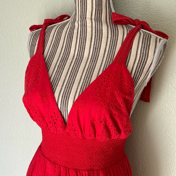 Alice + Olivia NWOT Levine Smocked Midi Dress Poppy Red 6 - Picture 5 of 12
